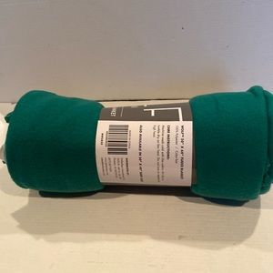NWT Wolf Green Fleece Blanket